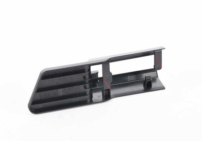 Tapa embellecedora guía asiento trasero izquierdo OEM 52107324973 para BMW F15, F16, F85, F86. Pieza original BMW.