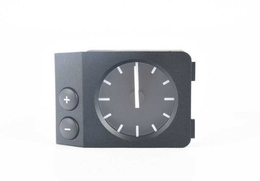 Reloj analógico de tablero OEM 62131387414 para BMW E36. Compatible con todos los modelos E36 (Sedán, Coupé, Touring, Compact, Cabrio, M3). Original BMW.
