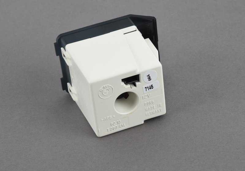 Reloj analógico de tablero OEM 62131387414 para BMW E36. Compatible con todos los modelos E36 (Sedán, Coupé, Touring, Compact, Cabrio, M3). Original BMW.