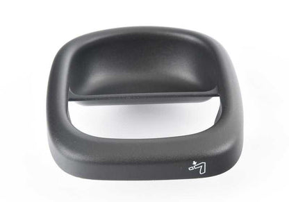 Embellecedor izquierdo del tirador del asiento OEM 52107408935 para MINI F54. Compatible con versiones Cooper y Cooper D (B38, B36, B47) con cambio manual o automático. Original MINI.