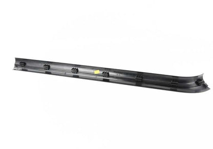 Moldura embellecedora entrada interior izquierda OEM 51477339621 para BMW F21, F22, F23, F87. Original BMW.