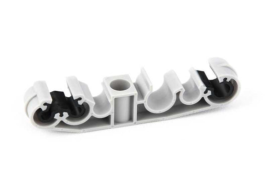 OEM 16126753244 Clipe de fixação do tubo para BMW E46, E60, E61, E63, E64, E85. BMW original.