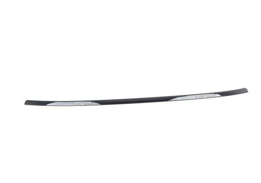 Links bemaltes Dachforming für die BMW 3 F80 -Serie (OEM 51138061443). Original BMW.
