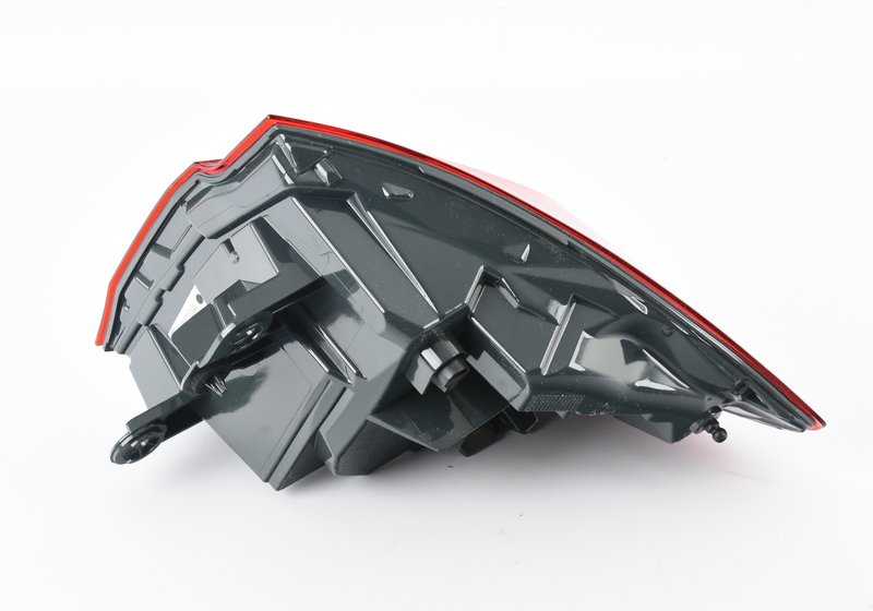 Piloto trasero izquierdo Black Line OEM 63217456517 para BMW Serie 3 F30N y M3 F80N. Luz trasera exterior de la aleta. Original BMW.