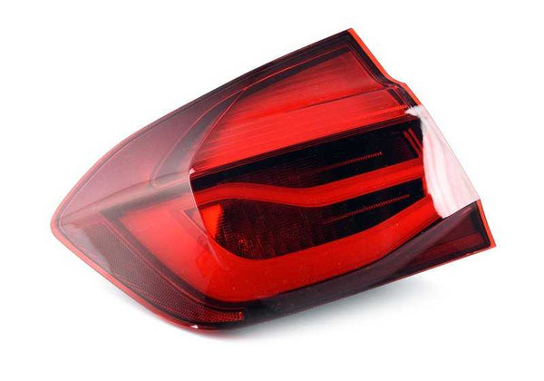 Piloto trasero izquierdo Black Line OEM 63217456517 para BMW Serie 3 F30N y M3 F80N. Luz trasera exterior de la aleta. Original BMW.