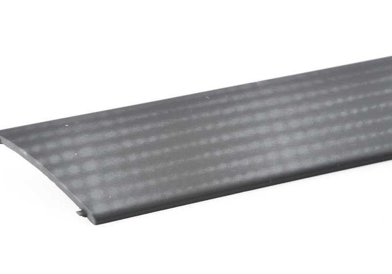 Moulage décoratif OEM de porte d'entrée droite 51457047160 pour la série BMW 3 E46. Couleur noire grisâtre. BMW d'origine.