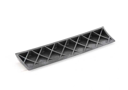 Inserto embellecedor frontal OEM 51118061899 para BMW F83 (M4 Cabrio) modelos M43U91, M43U92, M44Z91, M44Z92. Original BMW.