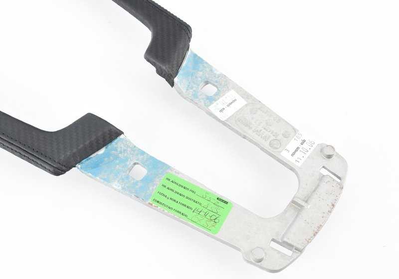 Embellecedor consola central carbono OEM 51168040668 para BMW Z4 E85, E86. Acabado original en fibra de carbono. Recambio original BMW.