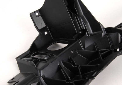 Top do septo frontal para BMW 3 E46 Series (OEM 51717114123). BMW original.