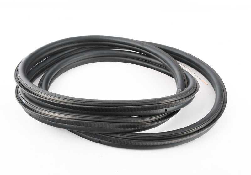 Dichtung Heckklappe for BMW 5 Series F90, G30, G38 (OEM 51767442715). Genuine BMW