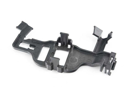 Soporte de refrigeración OEM 17518636369 para BMW G30, G11, G12. Original BMW.