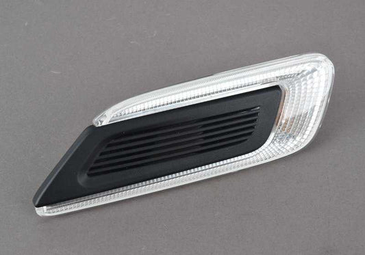 Intermitente lateral blanco izquierdo OEM 63137358465 para MINI F54 (todos los modelos: Cooper JZ31, JZ32, LN31, LN32, LN41, LN42, LN61, LV31, LV32, XJ31). Original MINI.