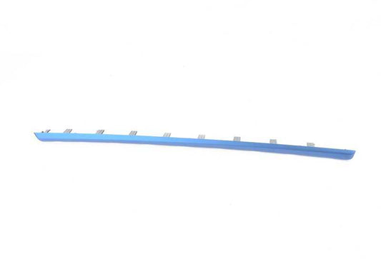 Moldura decorativa delantera derecha color azul Estoril OEM 51418065962 para BMW F30 y F31. Original BMW.