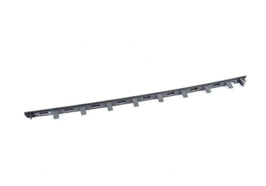 Moldura decorativa delantera derecha color azul Estoril OEM 51418065962 para BMW F30 y F31. Original BMW.