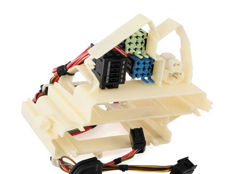 Cableado del motor y módulo de transmisión OEM 12517506794 para BMW E46 (320i, 323i, 325i, 328i, 330i). Original BMW.