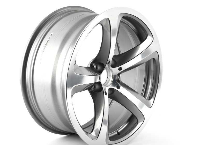 Llanta de aleación original BMW diseño radios en estrella 249 OEM 36116777354 para BMW E63 630i (todos los modelos compatibles). Tamaño 9x19 ET14. Para eje trasero. Original BMW.