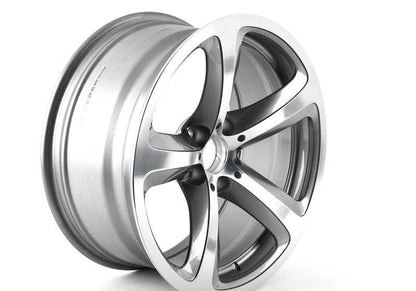 Llanta de aleación original BMW diseño radios en estrella 249 OEM 36116777354 para BMW E63 630i (todos los modelos compatibles). Tamaño 9x19 ET14. Para eje trasero. Original BMW.