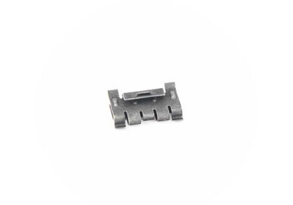 OEM Fixing Clip 51337072896 para BMW E60, E61, E70. Peça BMW original usada em molduras e juntas da porta da frente. Ideal para substituir clipes quebrados ou perdidos e garantir um fechamento correto. BMW original.
