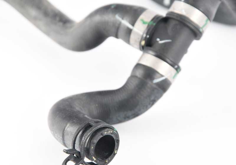 Coolant return hose for BMW X3 F25, X4 F26 (OEM 64219193255). Original BMW