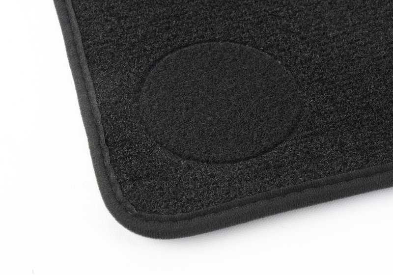 Driver's side floor mat for BMW F15, F85, F16, F86 (OEM 51477439860). Original BMW