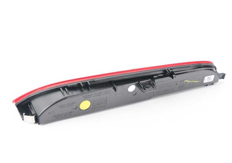 CATADIOPTRIQUE arrière gauche 63147850259 pour BMW F86 (x6 m). BMW d'origine.