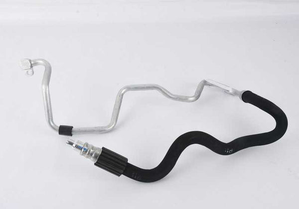 Tubería de aceite del radiador (ida) OEM 17227576393 para BMW E70, E70N, E71. Original BMW.