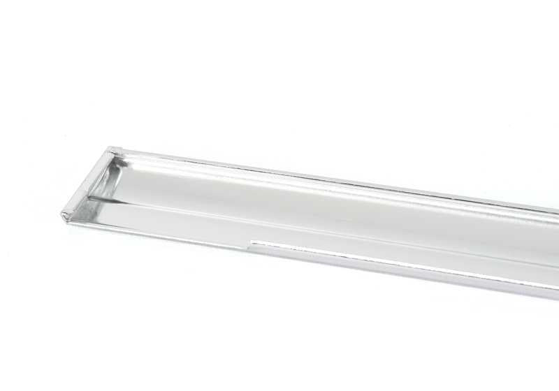 Embellecedor lateral derecho OEM 51341876146 para BMW E30. Pieza original BMW.