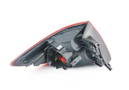Piloto trasero derecho en aleta OEM 63217429730 para BMW Serie 3 Touring (F31). Original BMW.