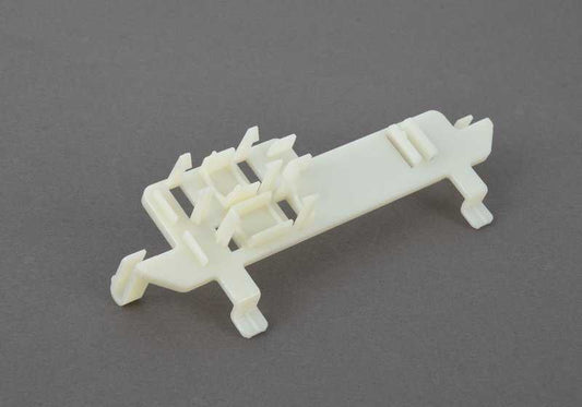 Placa de montagem para BMW F20, F21, F22, F23, F30, F31, F34, F35, F80, F32, F33, F36, F82, F83 (OEM 51169227904). BMW original