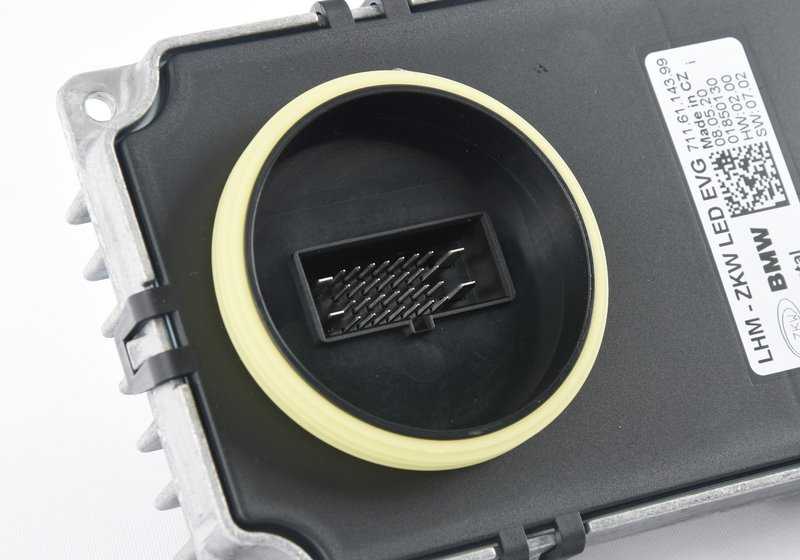 Módulo de luz principal de LED para BMW Série 6 F06, F12, F13, X5 E70, X6 E71 (OEM 63117307528). BMW originais.