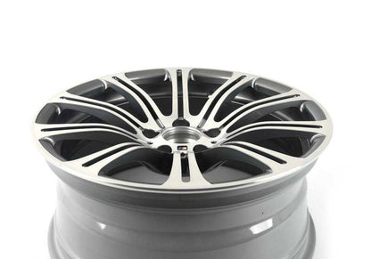 Llanta original BMW 19" M Doble Radio 220 plateada OEM 36112283555 para BMW E90, E92, E93 M3. Delantera 8,5x19 ET29. Compatible con sensores RDC. Original BMW.