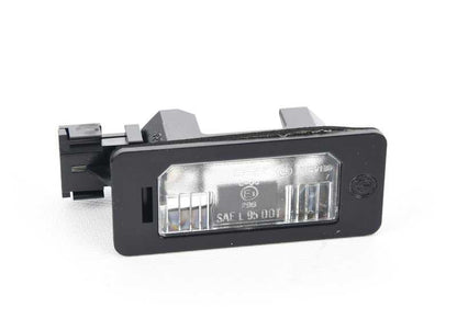 Luz de matrícula para BMW E46, E90, E91, E92, E39, E60, E61, E71, E72 (OEM 63267165646). Original BMW