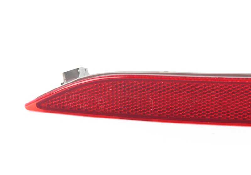 Reflector trasero derecho OEM 63147317254 para BMW F16. Original BMW.