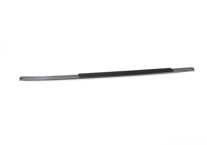 Embellecedor exterior puerta trasera izquierda aluminio OEM 51357410037 para BMW X3 G01 y F97. Original BMW.