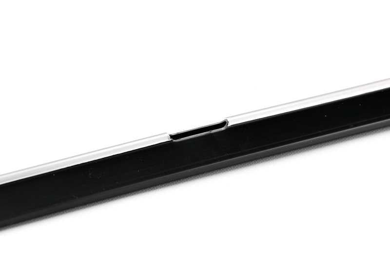 Right rear molding OEM 51221886506 for BMW 7 E23 Series. Original BMW piece.