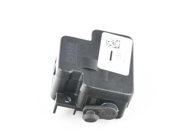 Motor de cierre de tapa de carga OEM 61136805424 para BMW i3 {I01} versiones 60Ah, 94Ah y 120Ah, con o sin Rex. Compatible con modelos de 2013 a 2022. Repuesto original BMW.