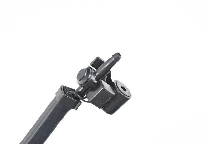 Cadena de boquillas del limpiaparabrisas OEM 61667292659 para BMW F15, F85, F16, F86. Original BMW.