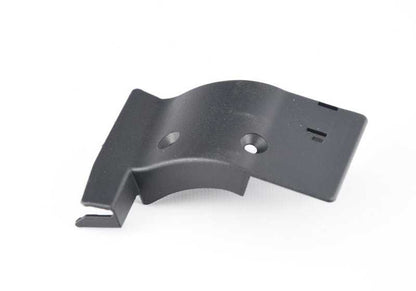 Tapa izquierda para guía de cables OEM 61136905504 para BMW E39 520d, 520i (M47, M52, M54). Compatible con versiones manuales y automáticas. Original BMW.