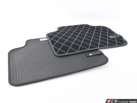 Juego de alfombrillas textiles traseras negras OEM 51472447612 para MINI Countryman F60 con volante a la izquierda. Original MINI.