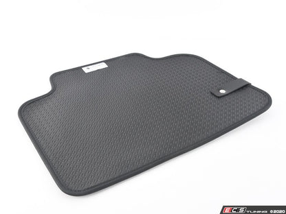 Juego de alfombrillas textiles traseras negras OEM 51472447612 para MINI Countryman F60 con volante a la izquierda. Original MINI.