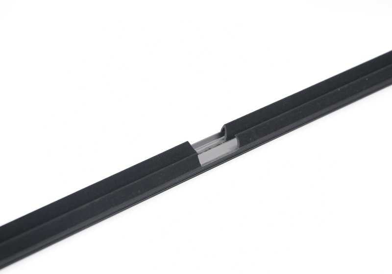Cubierta exterior de puerta trasera derecha OEM 51357060250 para BMW E90, E91. Original BMW.