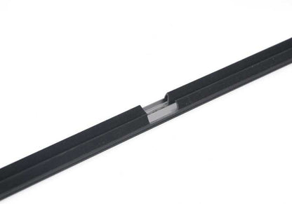 Cubierta exterior de puerta trasera derecha OEM 51357060250 para BMW E90, E91. Original BMW.