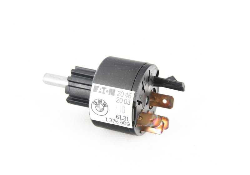 Interruptor ventilador calefacción OEM 61311376909 para BMW E21, E30, E28. Control original del soplador de aire y climatización. Original BMW.