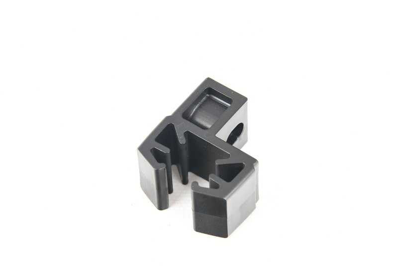 Soporte de tubería de aceite OEM 17211709492 para BMW E30 y E34. Original BMW.