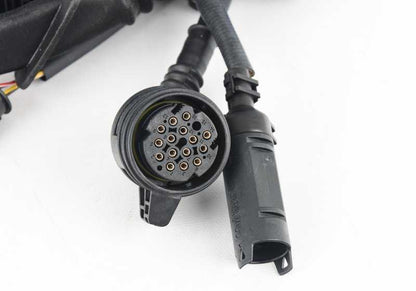 Cableado del motor y módulo de transmisión OEM 12517516998 para BMW E39. Arnés de cables original BMW, ideal para solucionar fallos eléctricos del motor o la transmisión. Compatibilidad exclusiva con BMW E39. Original BMW.