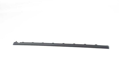 A porta frontal esquerda decorativa do OEM 51417279347 para BMW F30, F30N, F31, F31N, F35, F35N, F80, F80N. BMW original de cor preta.