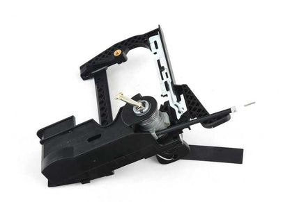 Cerradura con llave izquierda OEM 51218245349 para BMW E38. Original BMW.