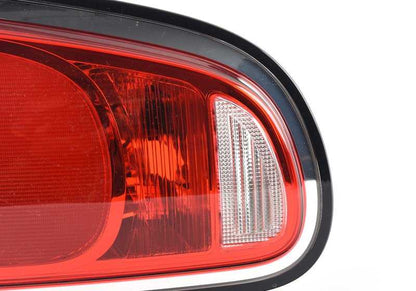 Piloto trasero izquierdo OEM 63217354985 para MINI F54 (Clubman). Pieza original MINI.