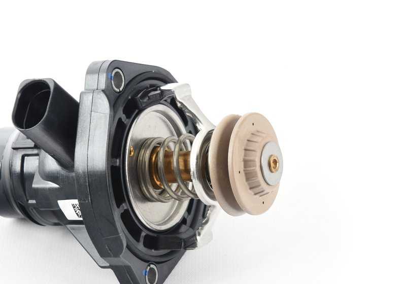 Thermostat with map control for BMW 5 Series G30, G31, 7 Series G11, G12, 8 Series G14, G15, X5 G05, X6 G06, X7 G07 (OEM 11538685978). Genuine BMW