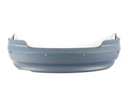 Parachoques trasero imprimado OEM 51127161499 para BMW E92, E93. Compatible con versiones 316i, 320d, 320i y 320d xDrive. Original BMW.